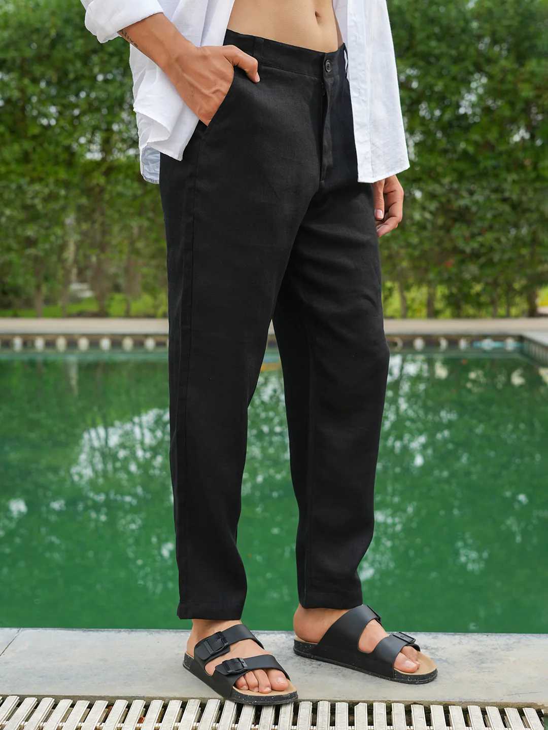Black Solid Pre-Washed Linen Trouser - Image 4